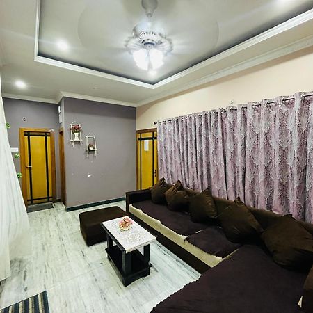 The Q3 Inn Guwahati Exteriör bild