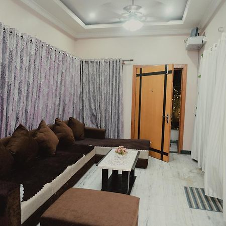 The Q3 Inn Guwahati Exteriör bild