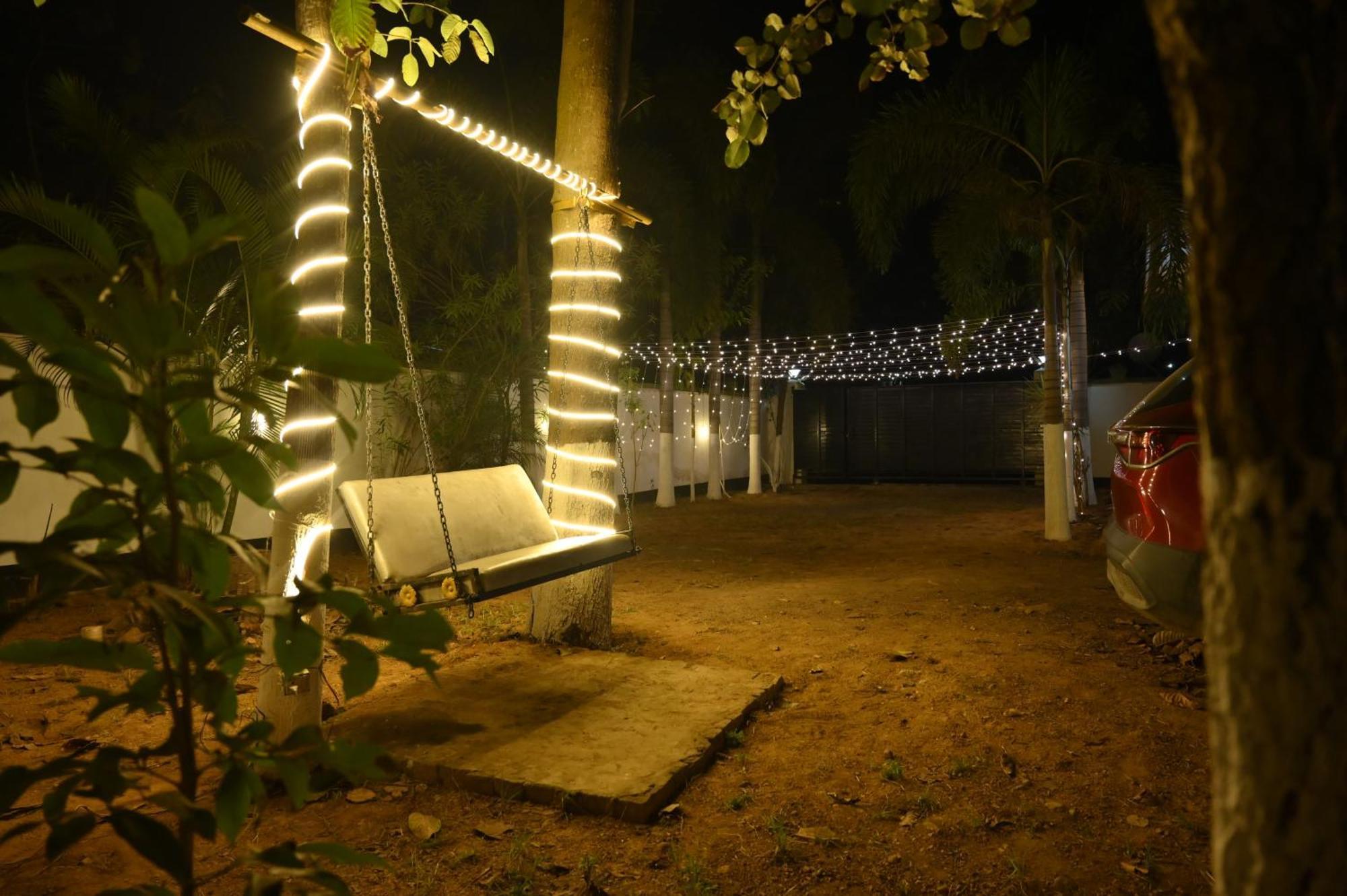 The Q3 Inn Guwahati Exteriör bild