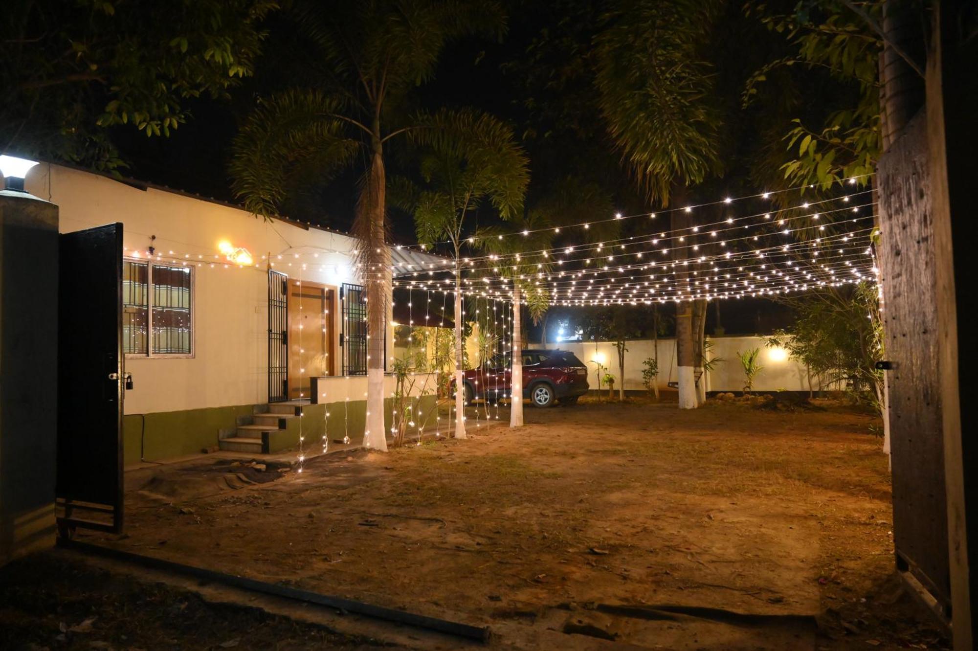 The Q3 Inn Guwahati Exteriör bild